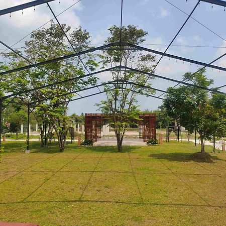 Ramada By Wyndham Yogyakarta Hotel Sleman  Ngoại thất bức ảnh