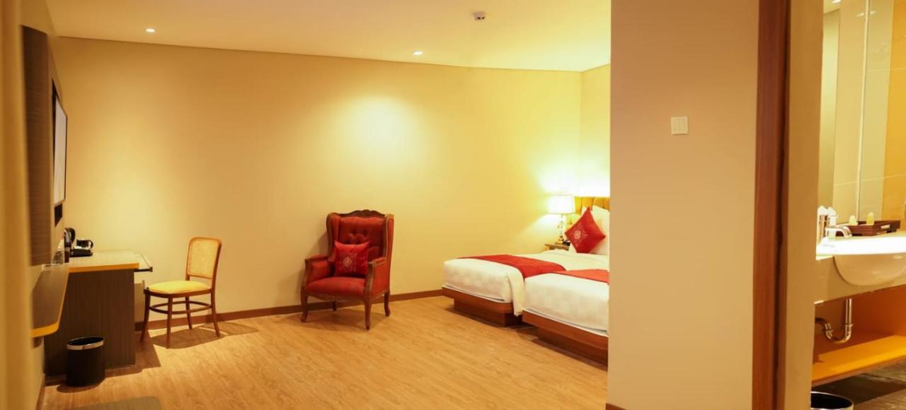 Ramada By Wyndham Yogyakarta Hotel Sleman  Ngoại thất bức ảnh
