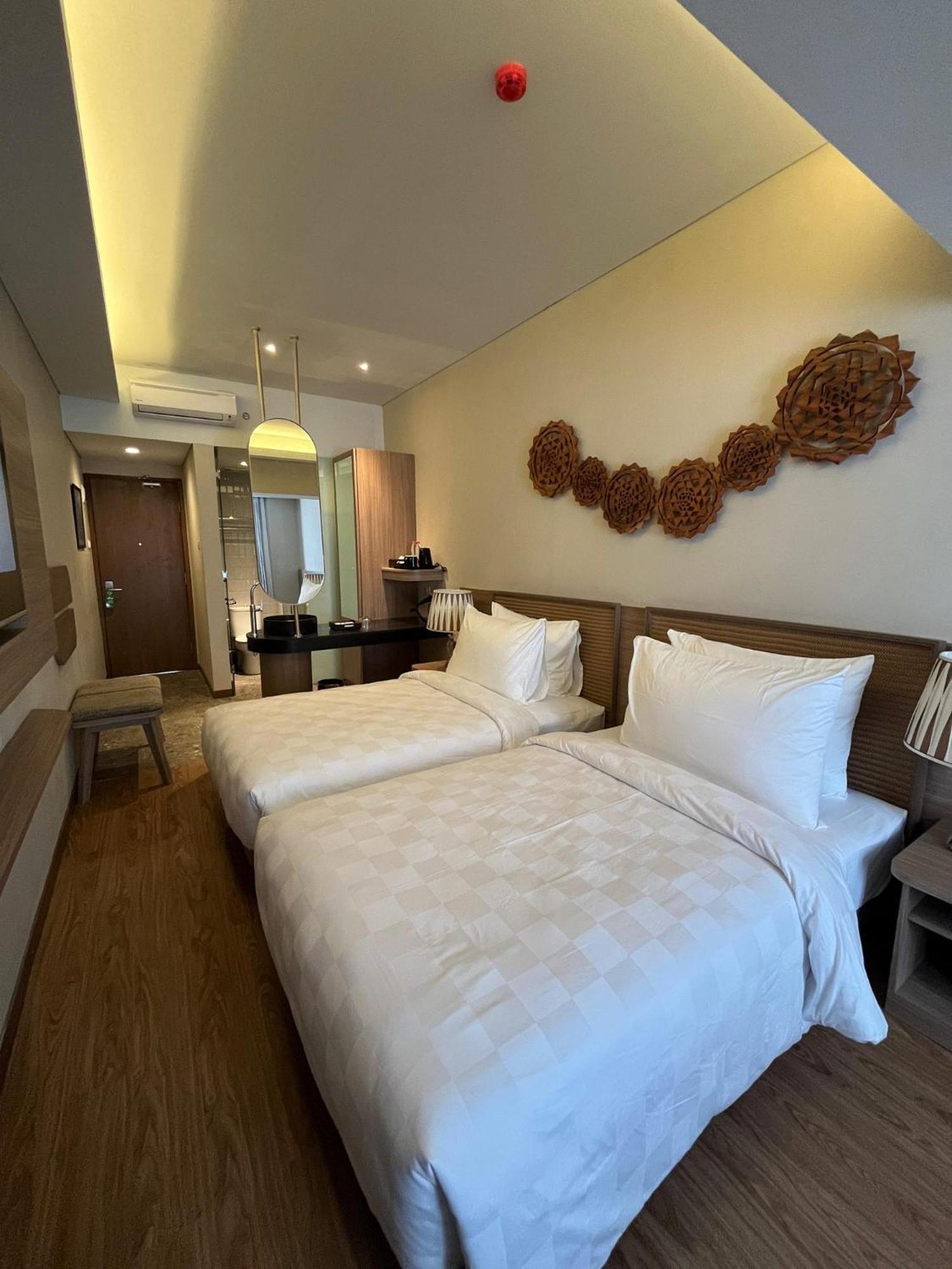 Ramada By Wyndham Yogyakarta Hotel Sleman  Ngoại thất bức ảnh